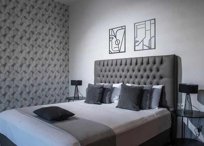 Loggia Suites By Good Life